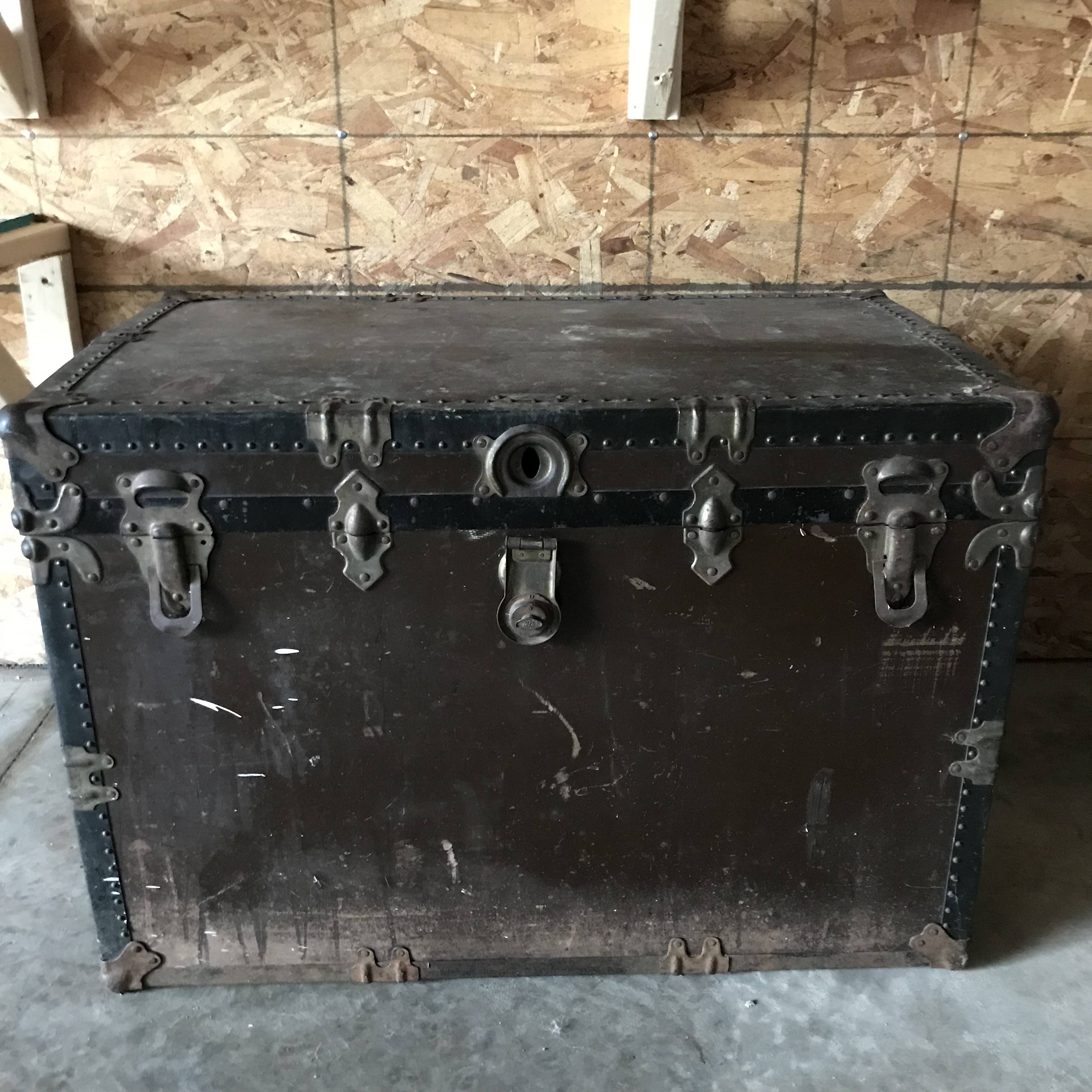 luggage trunks for sale